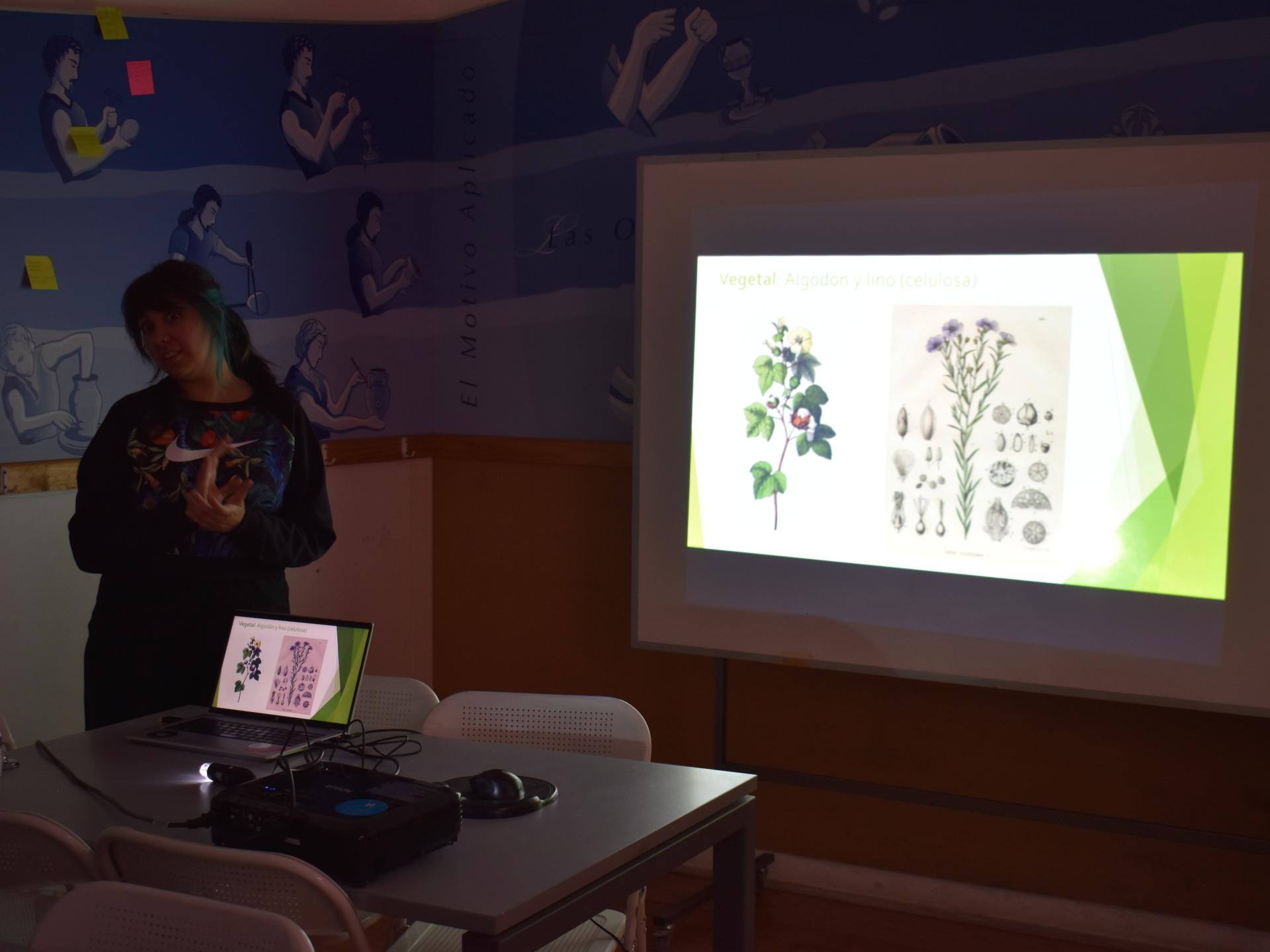 Charla sobre biodeterioro Presentación de contenidos sobre biodeterioro
