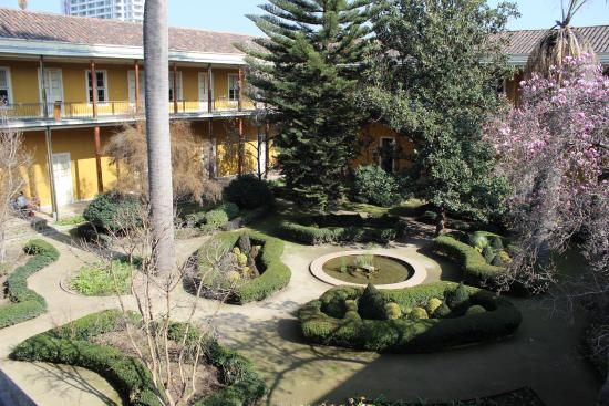 Patio Centro Patrimonial Recoleta Dominica