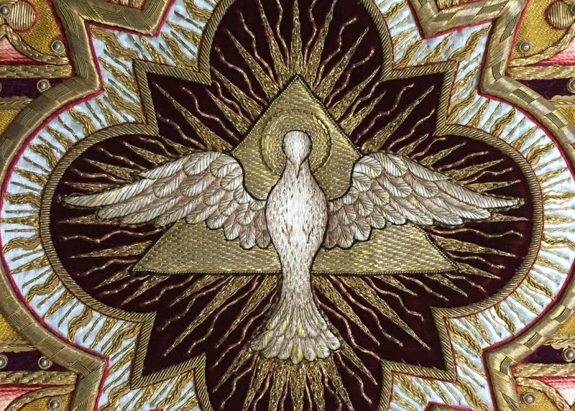 Paloma en hilos de seda